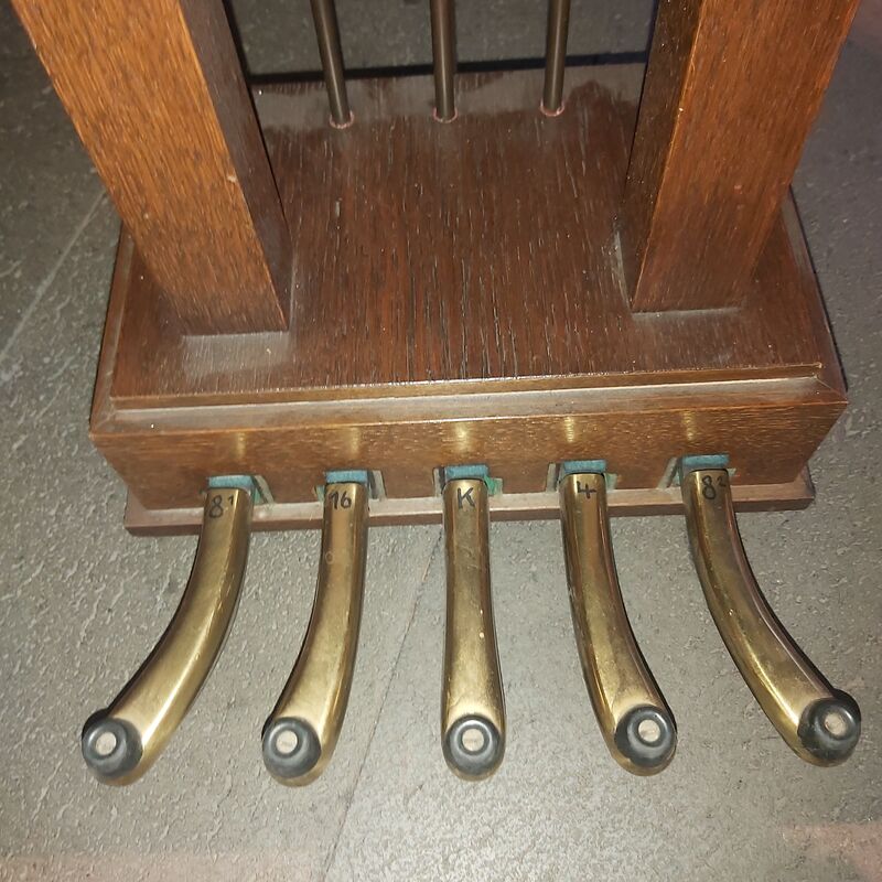 Pedal-Cembalo Neupert