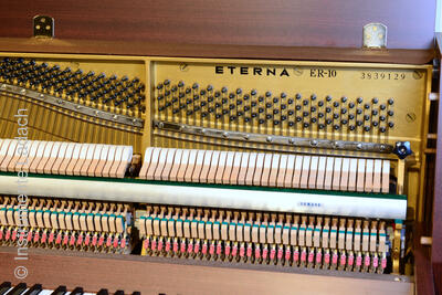 Klavier Eterna ER-10
