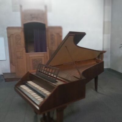 Pedal-Cembalo Neupert